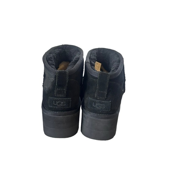 Ugg Classic Ultra Mini Platform Suede Booties - Picture 4 of 7